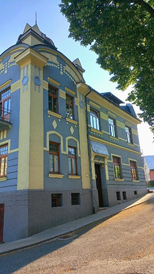 Penzion U Skoly Staré Město Kültér fotó